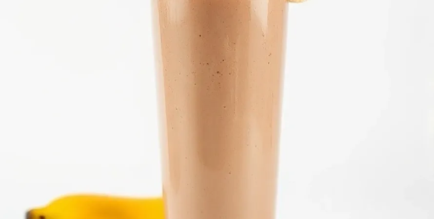 Smoothie banane, cacahuète et cacao