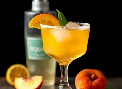 Margarita aux saveurs de mangue et de pêche