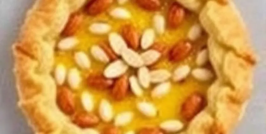 Croûte de tarte aux galettes et amandes