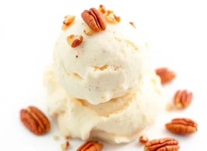Crème glacée au riz jasmin et pacanes