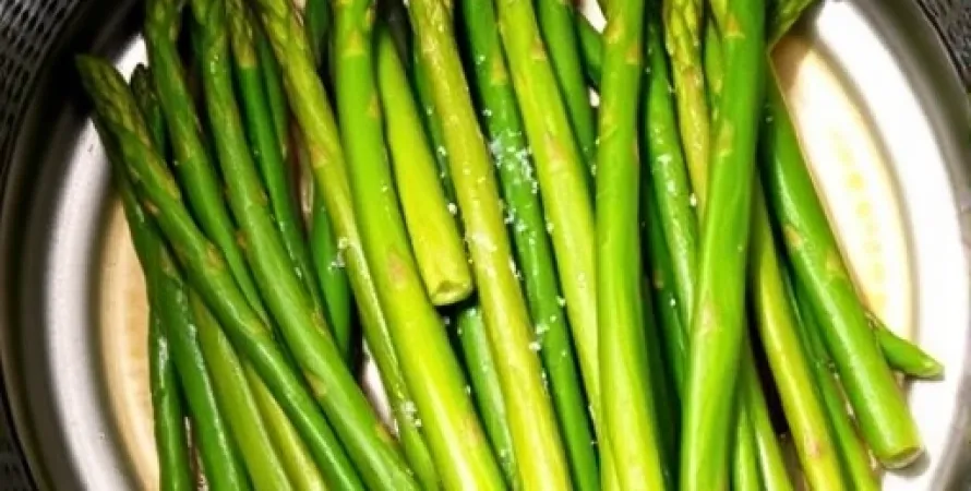Asperges vapeur au micro-ondes