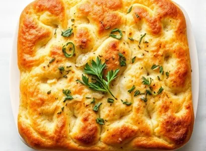 Pain focaccia aux herbes et oignons